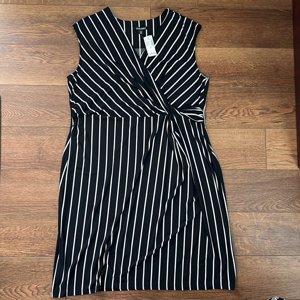 NWT Roz & Ali from Dressbarn 1X Sleeveless Knee Length Dress
